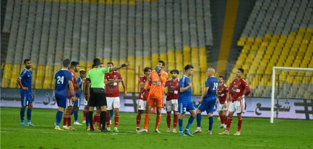 لاعب-سموحة-يوضح-كواليس-اعتداء-محمد-الشناوي-عليه