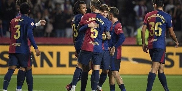 بثلاثية برشلونة يتقدم أمام بايرن ميونيخ في دوري أبطال أوروبا