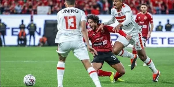 لاعب الزمالك السابق يشن هجومه على الدوري المصري